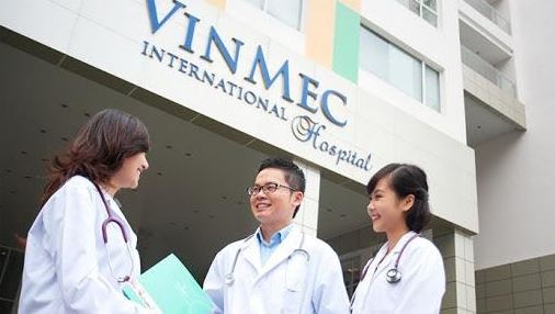 Cho trẻ đến khám tại khoa Dinh dưỡng của viện quốc tế Vinmec