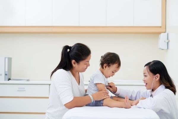 Chẩn đoán sơ bộ và khám lâm sàng