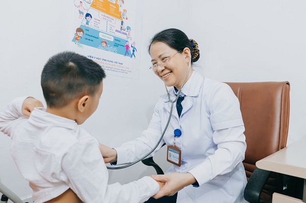 PGS. TS Hoàng Thị Thanh - Bác sĩ khám dinh dưỡng cho bé