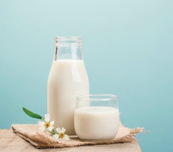 Sữa và các sản phẩm từ sữa rất tốt cho trẻ còi xương
