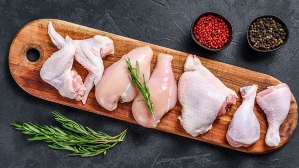 Thịt gà là nguồn cung cấp chất đạm đáng kể cho cơ thể để tăng chiều cao nhanh chóng